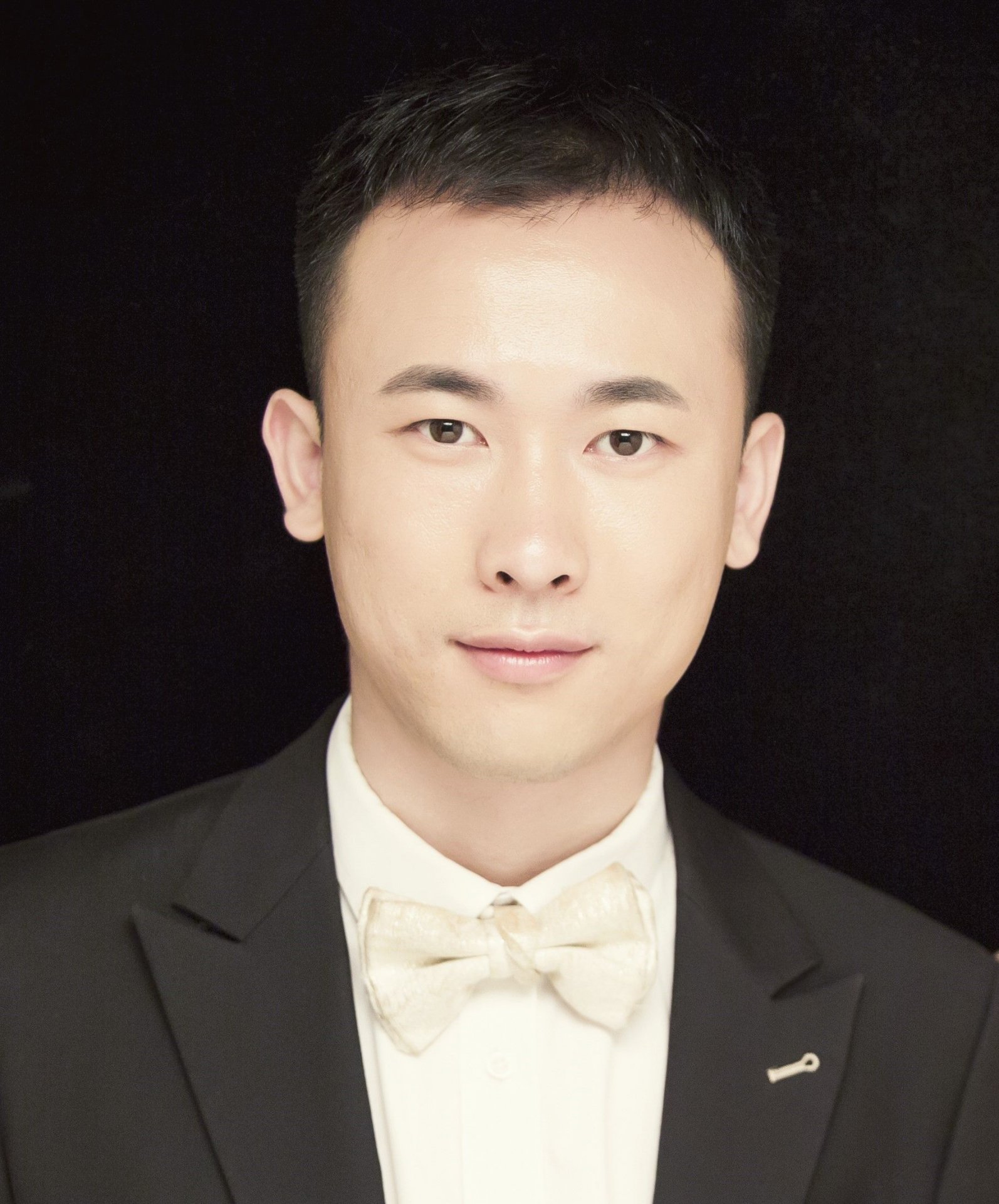2026级本科生辅导员李逢源以及各班