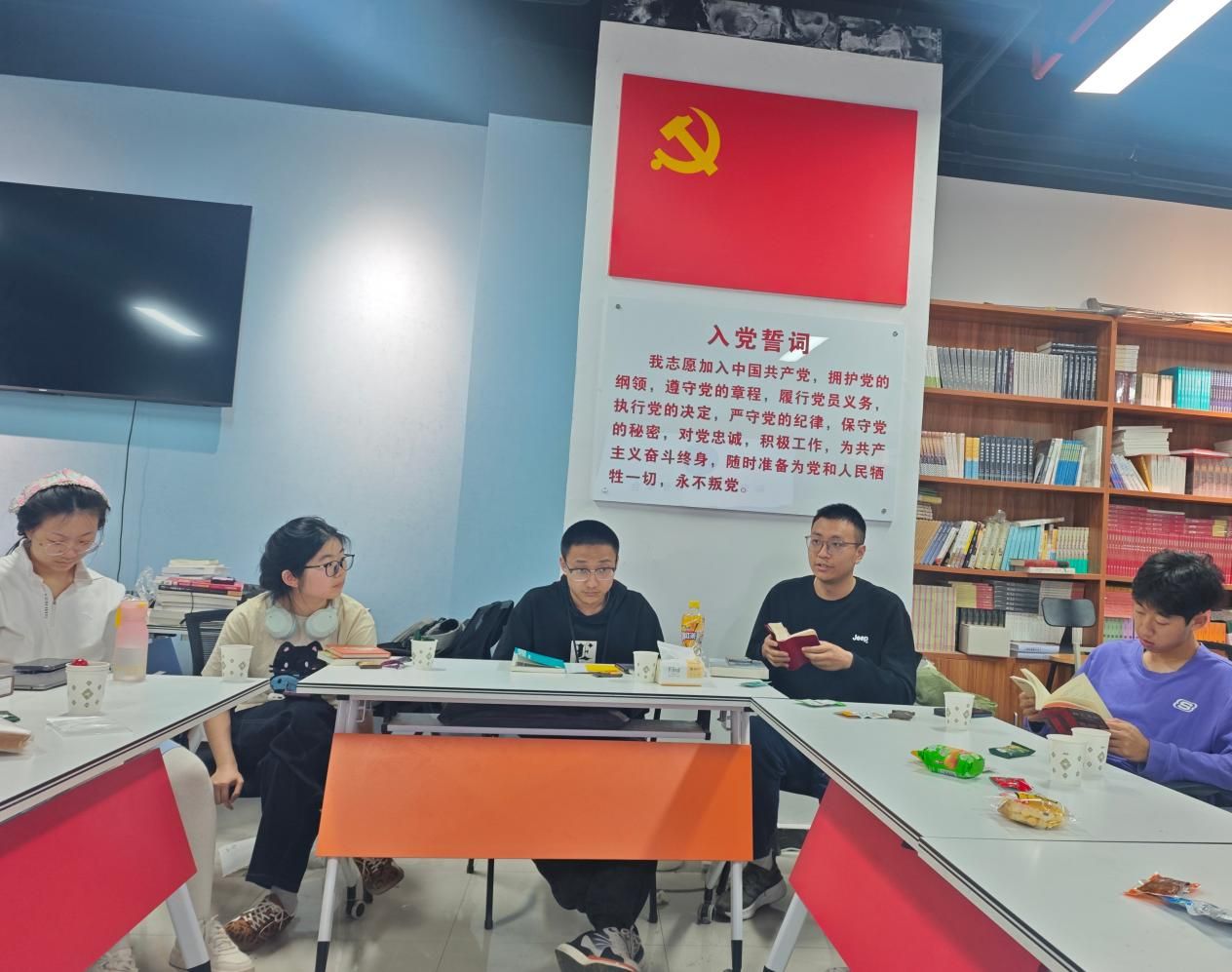 阅读爱好者共赴书香之约