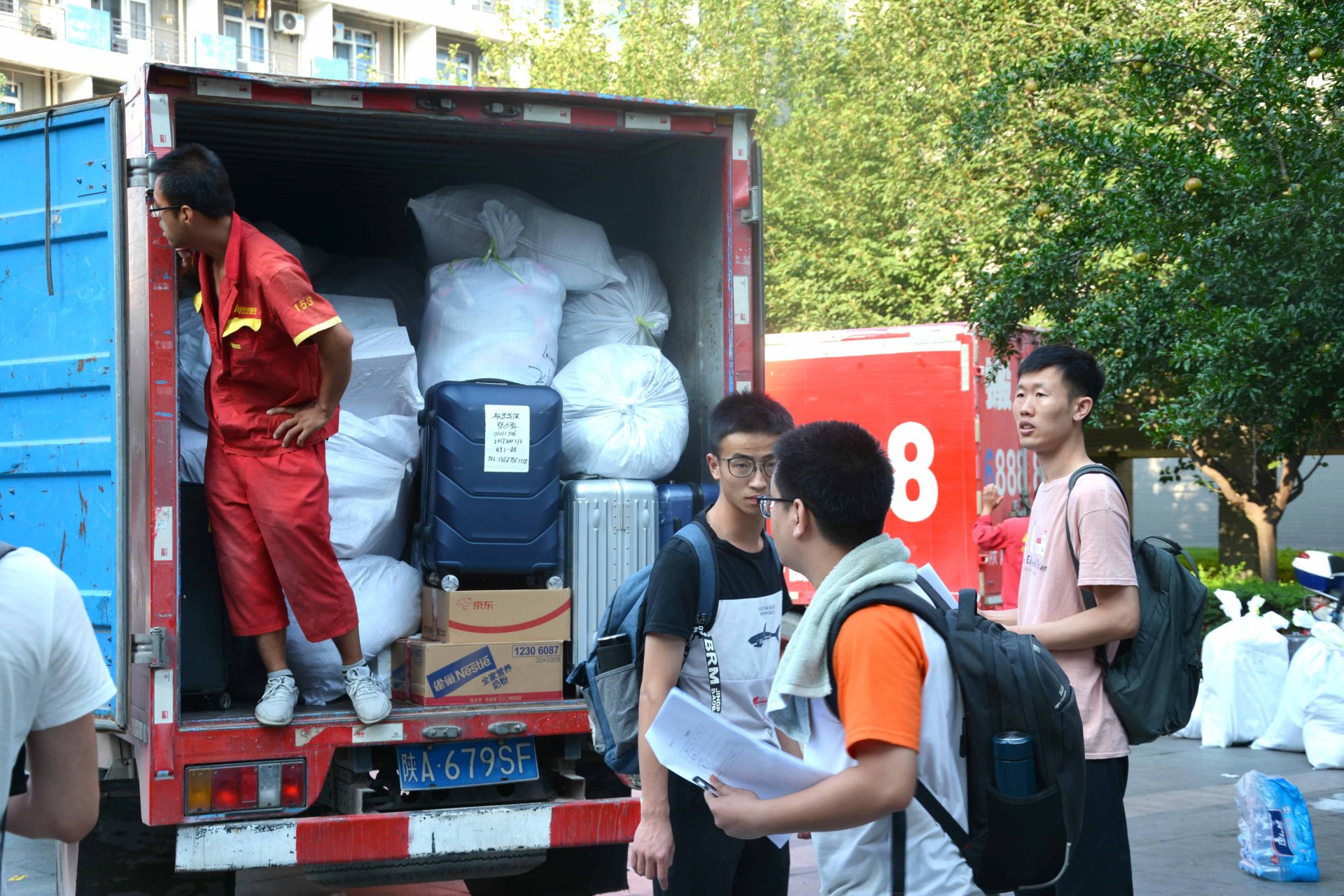 在张明轩同学的带领下