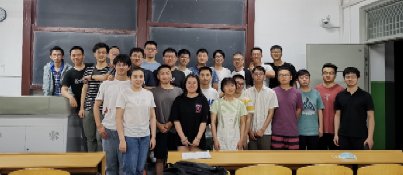 为他们点亮前行的明灯